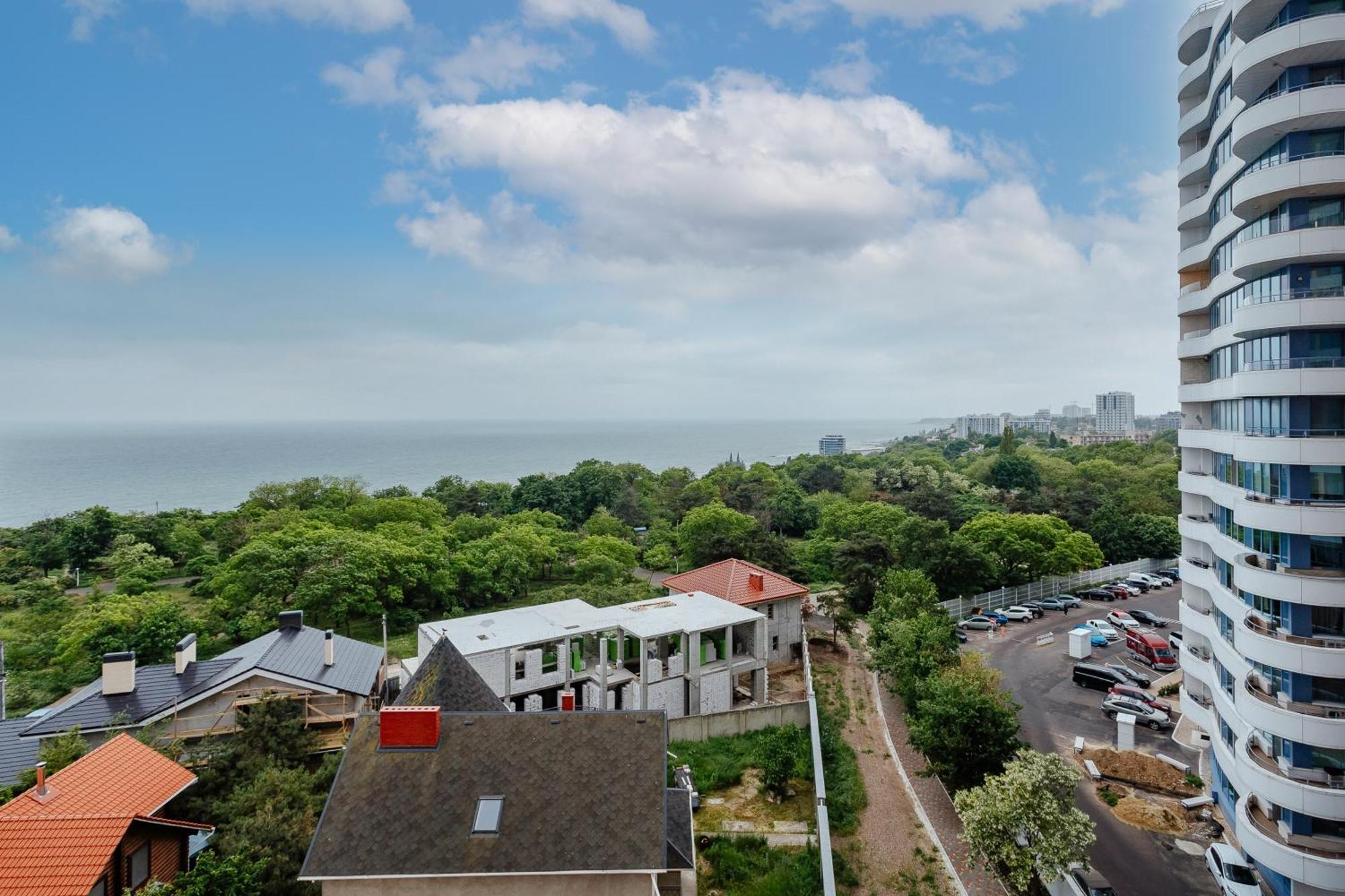 Sea & Sky Apartments أوديسا الغرفة الصورة